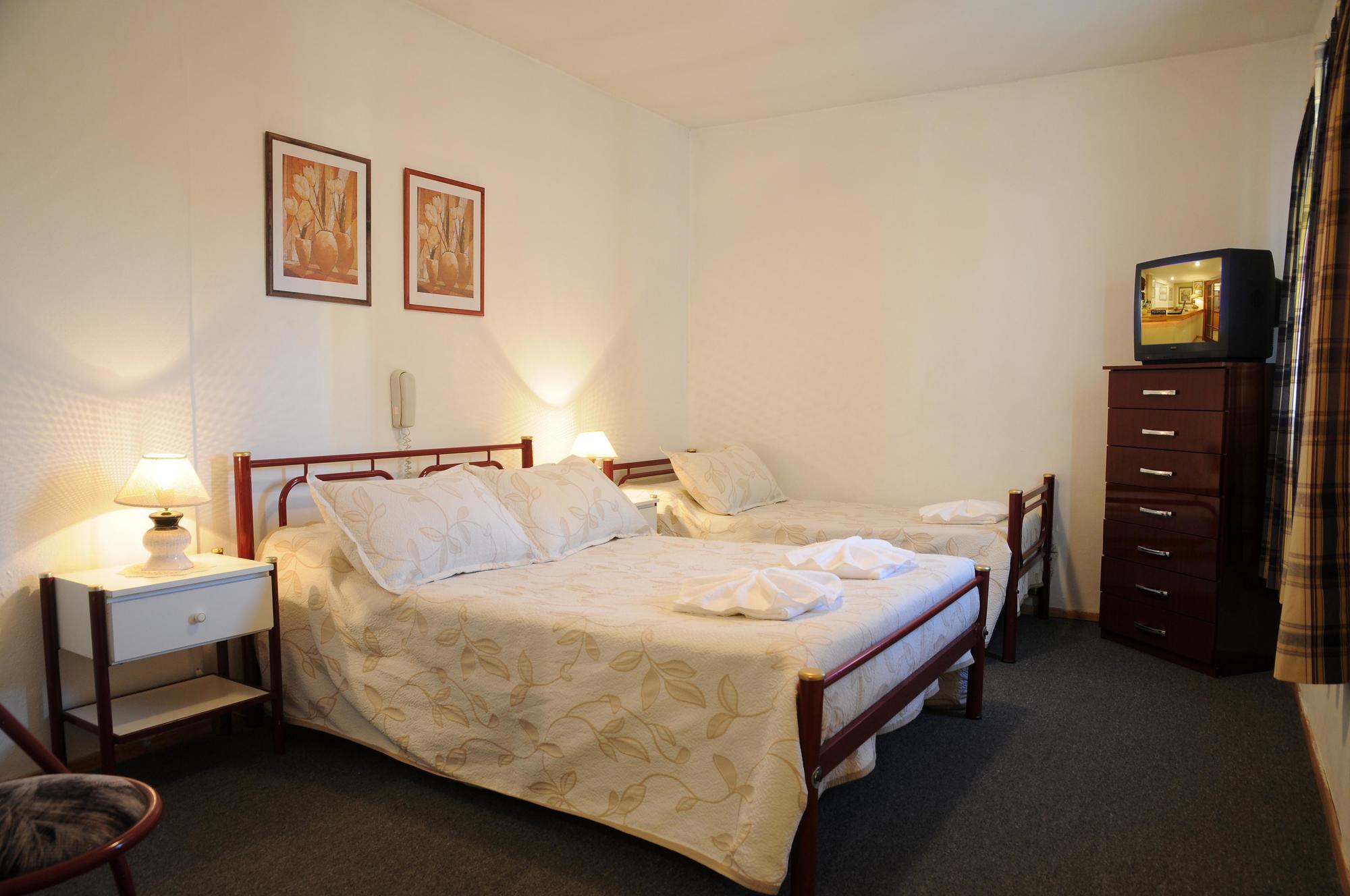 Hotel Salerno Villa Carlos Paz Extérieur photo